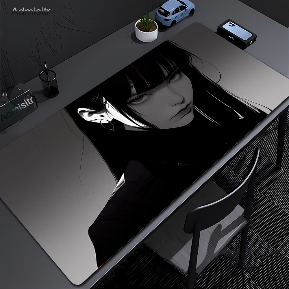 Gaming Accessories For Your Desk - Czarna mata na stół Anime Dark